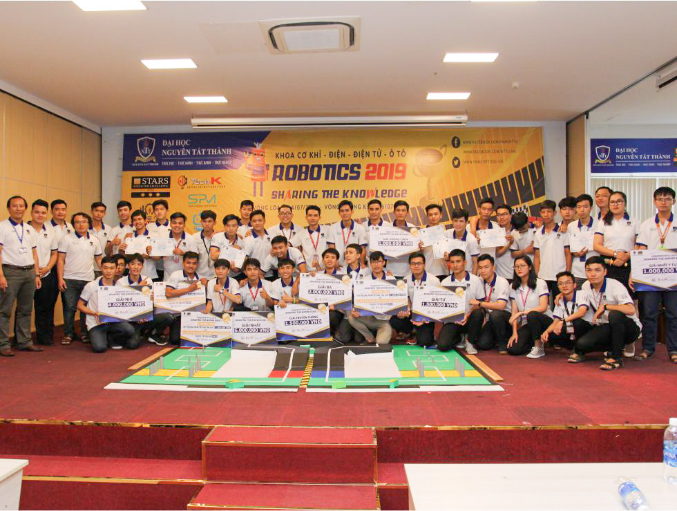 Cuộc thi Robotics tại trường ĐH Nguyễn Tát Thành